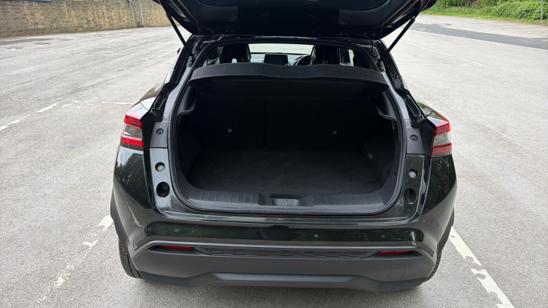 Nissan Juke 1.0 DiG-T Tekna 5dr DCT Petrol Hatchback